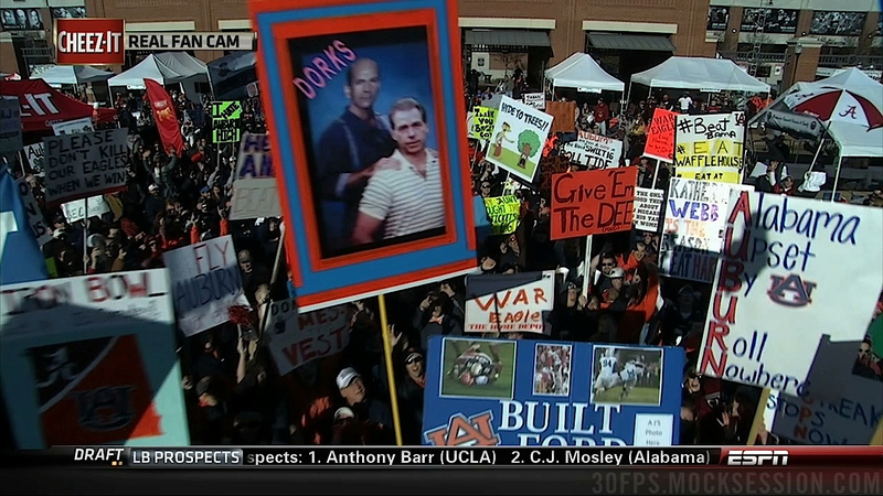 Illustration for article titled Gaybashing Abounds: Your Alabama-Auburn GameDay Sign Roundup